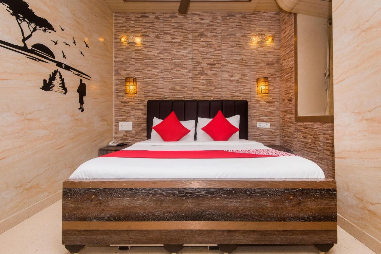 Hotel Oliver, Colaba Bombaj Zewnętrze zdjęcie