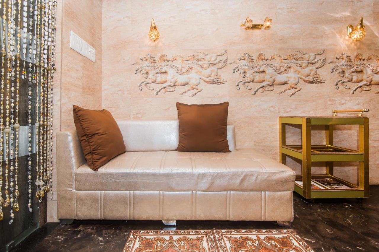 Hotel Oliver, Colaba Bombaj Zewnętrze zdjęcie
