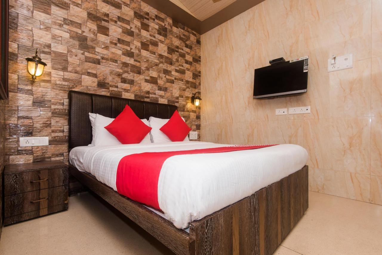 Hotel Oliver, Colaba Bombaj Zewnętrze zdjęcie